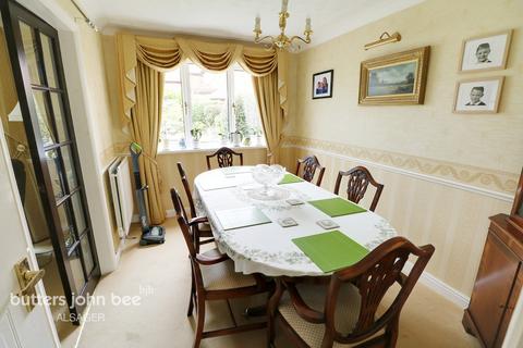 15 Swettenham Close, Alsager, Stoke-on-trent, ST7 2XG