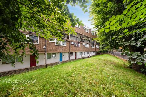 6 Spring Gardens, London, N5 2DT