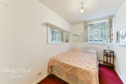 6 Spring Gardens, London, N5 2DT