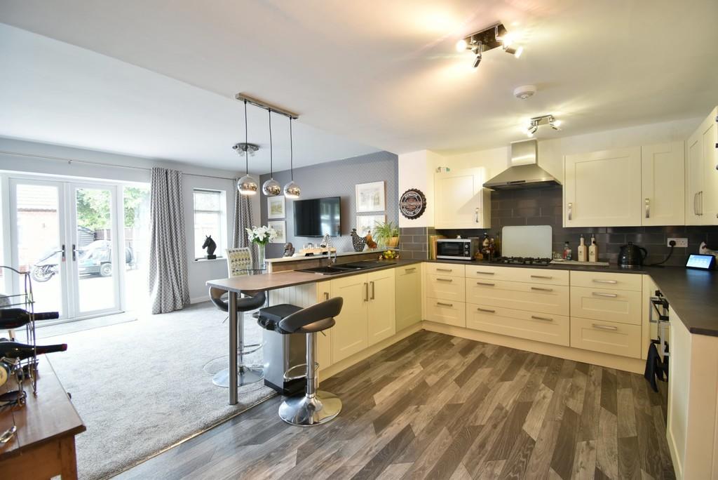 Fairham Road, Stretton 2 bed detached bungalow £280,000