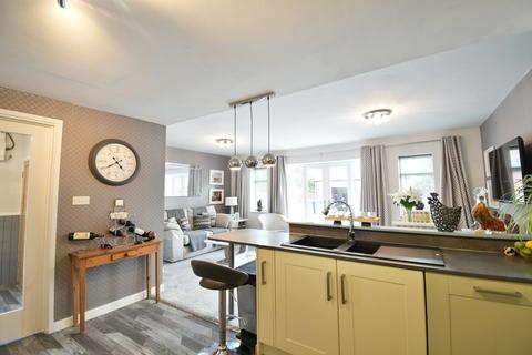 10 Fairham Road, Stretton, Burton-on-trent, DE13 0BS
