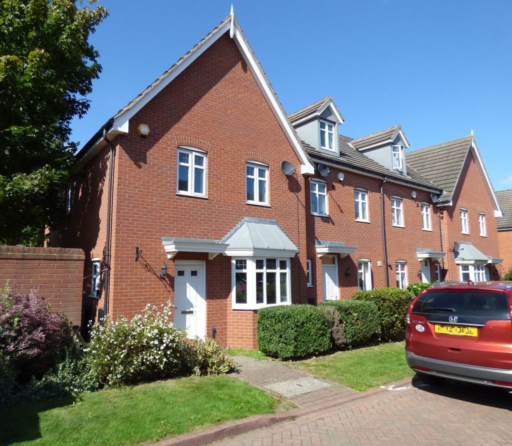Byland Close, Lincoln 3 bed end of terrace house £925 pcm (£213 pw)