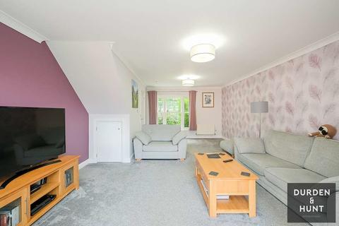12 Granary Halt, Rayne, Braintree, CM77 6AB