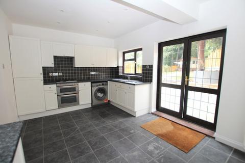 81 Heathview Avenue, Dartford, DA1 3QB