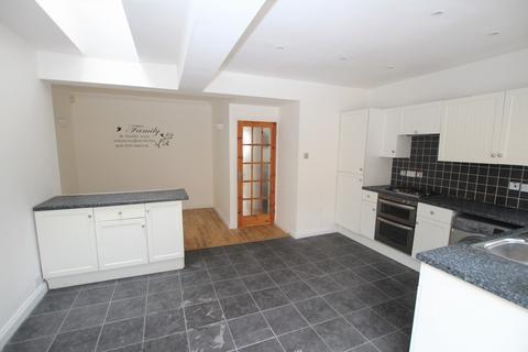 81 Heathview Avenue, Dartford, DA1 3QB