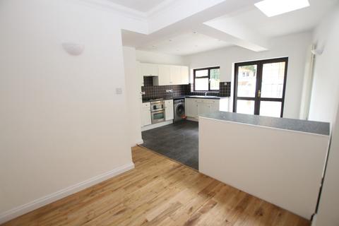 81 Heathview Avenue, Dartford, DA1 3QB