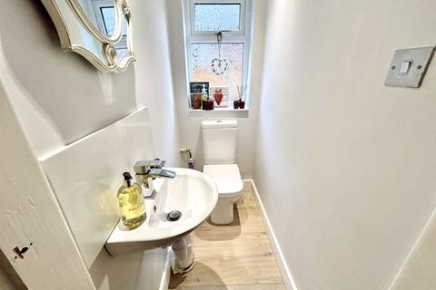 58 Dunchurch Crescent, Sutton Coldfield, B73 6QN