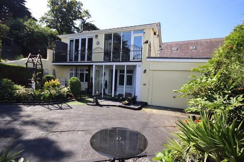 2 bedroom detached house for sale, Penmaen Park, Llanfairfechan