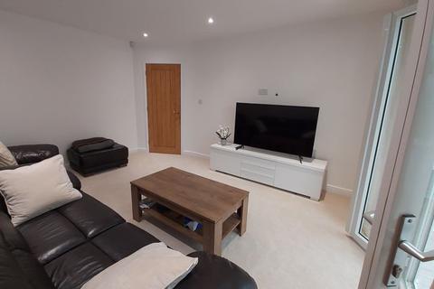 40 Brixham Drive, Wigston, LE18 1BH