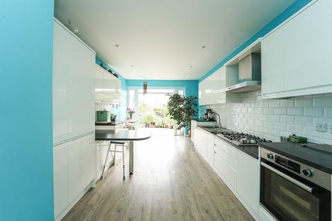 80 Beach Road, Kewstoke, Weston-super-mare, BS22 9UQ