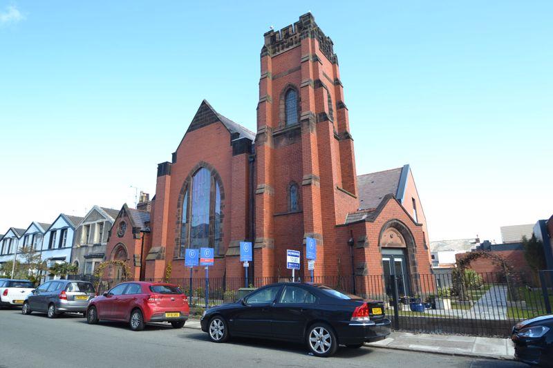 Alderley Road, Hoylake 1 bed apartment £139,000