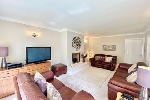 12 Arnprior Place, Ayr, KA7 4PT