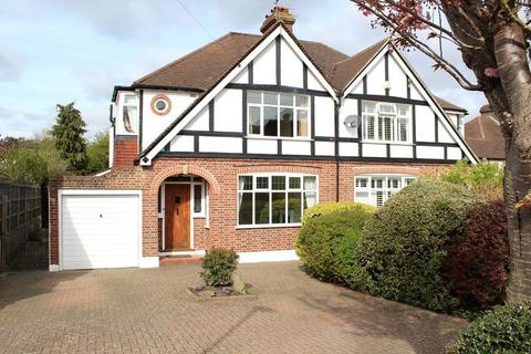 27 Sundown Avenue, South Croydon, CR2 0RQ