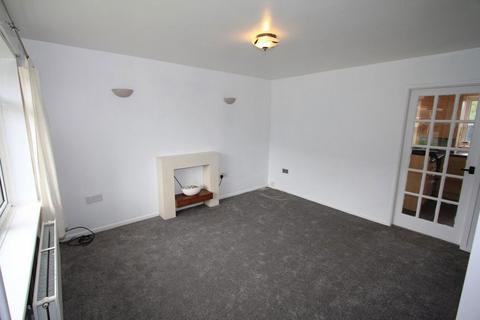 2 bedroom townhouse to rent, Woodlands Close, Stafford, Staffordshire, ST16 1QH