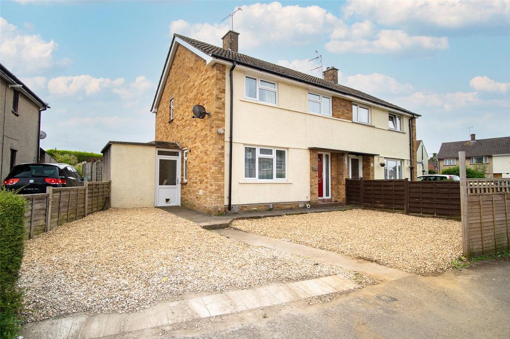 Greenfield Crescent, Nailsea, Bristol, Somerset, BS48 3 bed semi