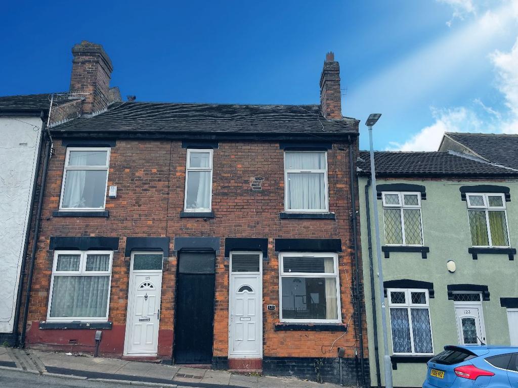 Edgefield Road, Sandford Hill, StokeonTrent, ST31AG 2 bed terraced