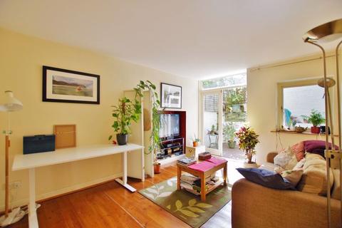 Garden Flat, 14 Lee Road, Lynton, EX35 6HW