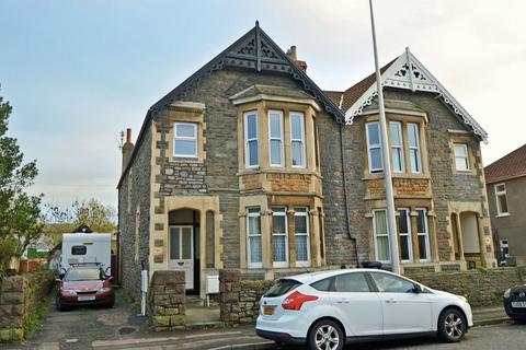 2 bedroom flat to rent, Old Street, Clevedon