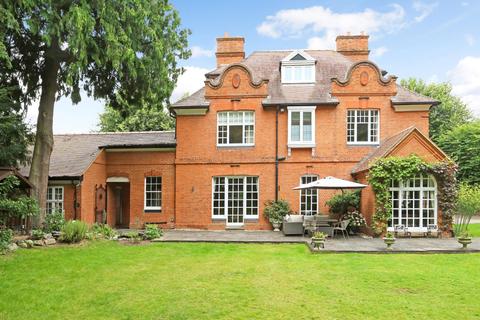 Erin, Kinburn Drive Egham Hill, Egham, TW20 0BD