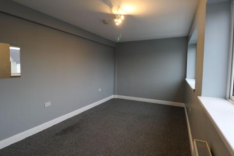 1 bedroom in a house share to rent, Penthouse 2 Southend Road, Grays