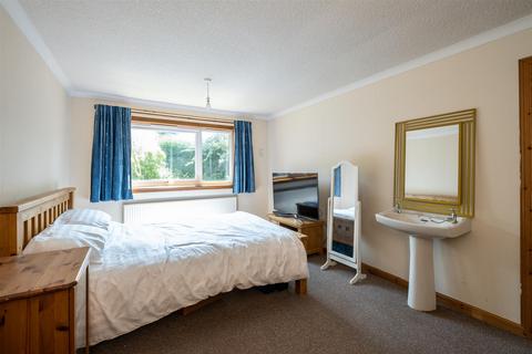 14 Renfrew Place, Fort William, PH33 6UE