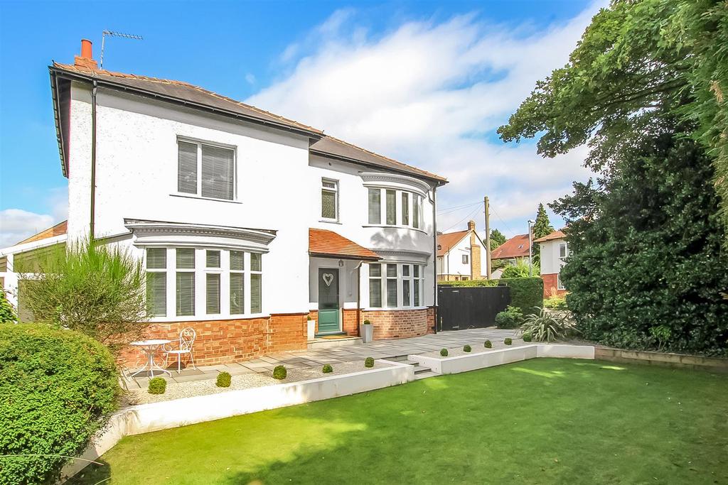 Pierremont Road, Darlington 5 bed detached house £500,000