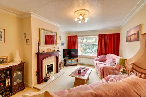 15 Brownberrie Crescent, Horsforth, Leeds, LS18 5PT