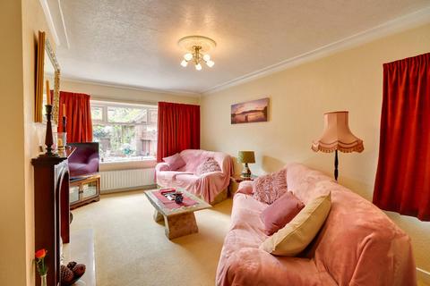 15 Brownberrie Crescent, Horsforth, Leeds, LS18 5PT