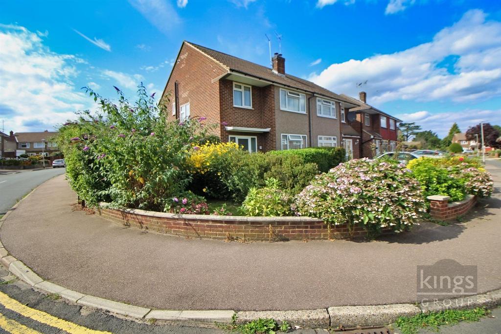Littlebrook Gardens, Cheshunt... 3 bed semidetached house £499,995