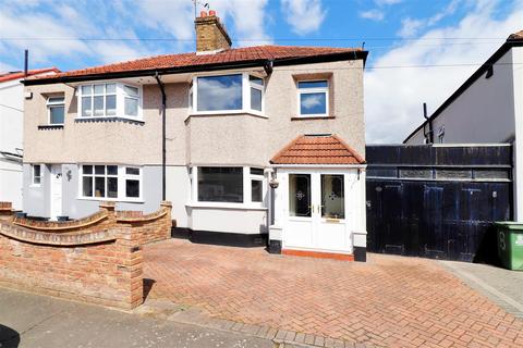 10 Stevedale Road, Welling, DA16 1NH