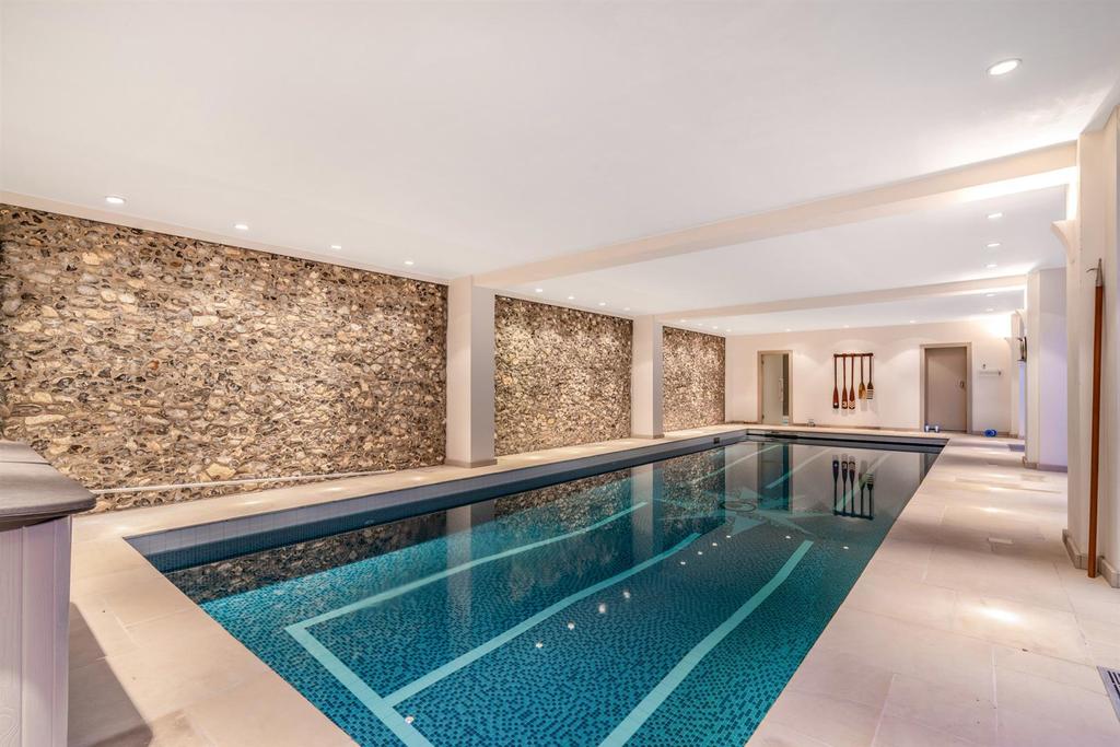 Indoor Pool -interior03.jpg