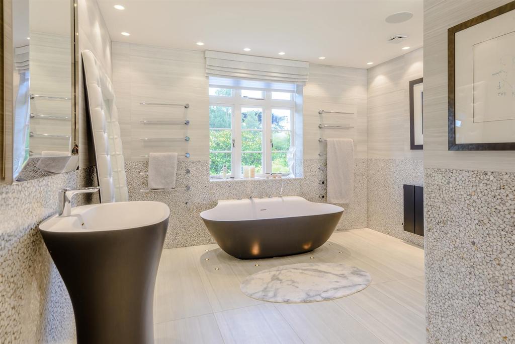 En-suite-interior50.jpg