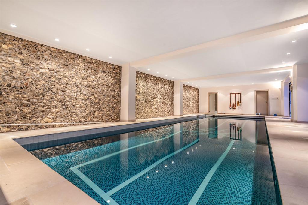 Indoor Pool -interior04.jpg
