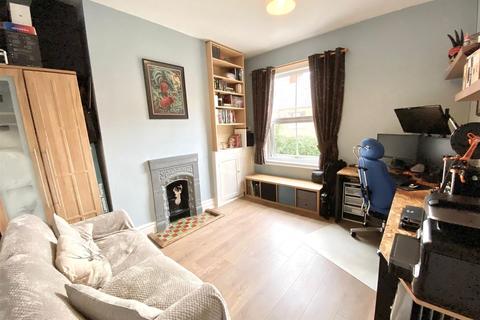 2 Alexandra Road, Hornsea, HU18 1PU