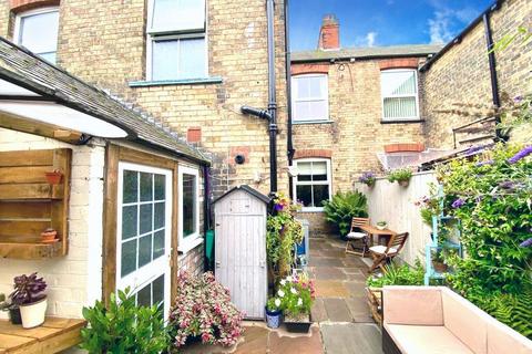 2 Alexandra Road, Hornsea, HU18 1PU