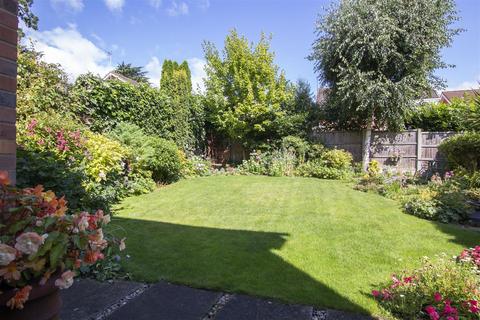 12 Cattlins Close, Cheshunt, Waltham Cross, EN7 5RD