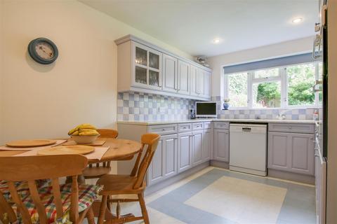 12 Cattlins Close, Cheshunt, Waltham Cross, EN7 5RD