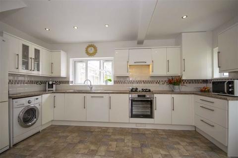 5 Addison Walk, Gobowen, Oswestry, SY11 3LG