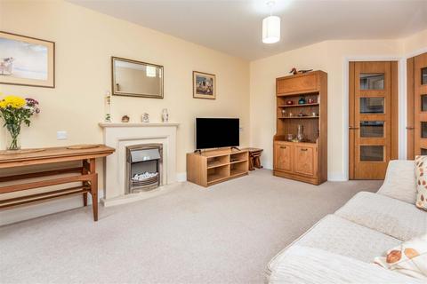 1 bedroom apartment for sale, Horton Mill Court, Hanbury Road, Droitwich, Worcestershire, WR9 8GD