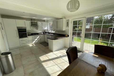 5 Ambrose Close, Leicester, LE3 6EB