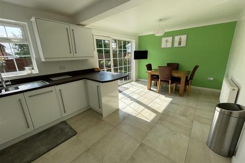 5 Ambrose Close, Leicester, LE3 6EB