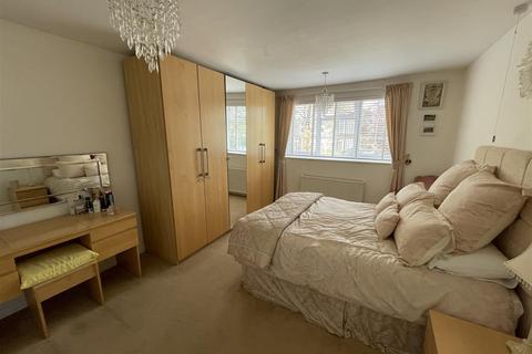 5 Ambrose Close, Leicester, LE3 6EB