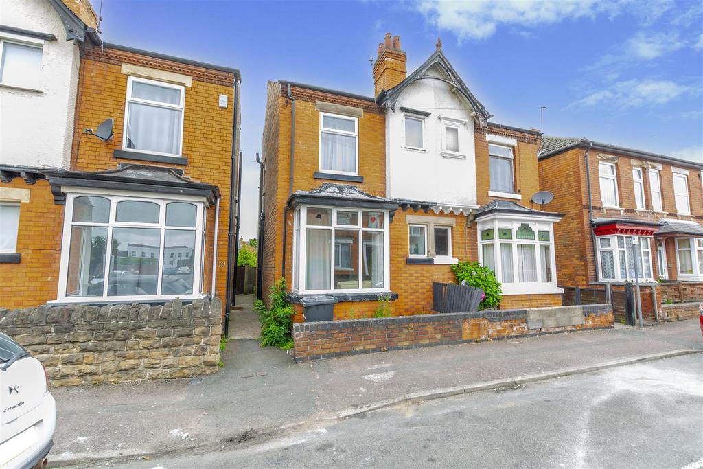 Albert Road, Long Eaton 3 bed semidetached house £169,950