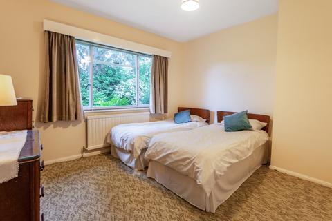 Elvetham Pine Grove, Windlesham, GU20 6AW