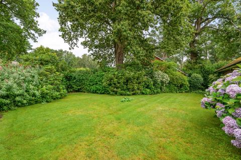 Elvetham Pine Grove, Windlesham, GU20 6AW