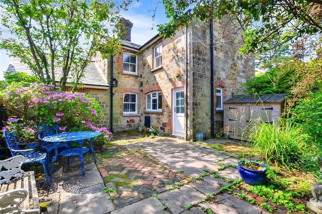 Church Road, Crowborough, East Sussex 2 bed semidetached house £400,000