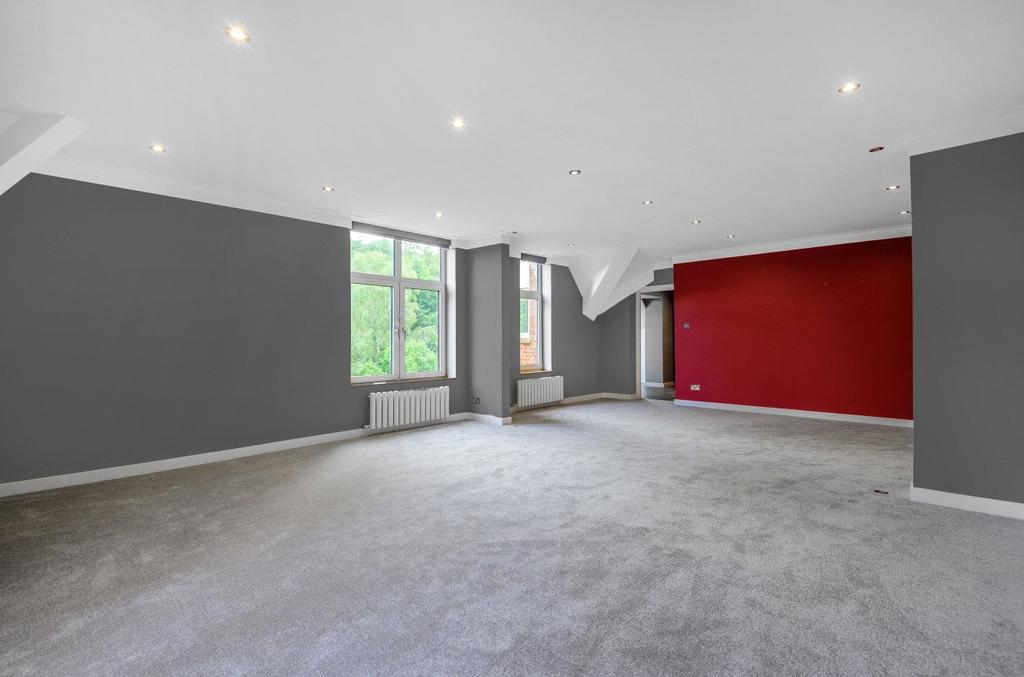 Sitting/Dining Room