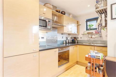 2 bedroom detached house to rent, Ikon House, E1W