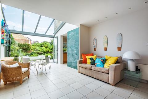 13 Manor Lane, London, SE13 5QW