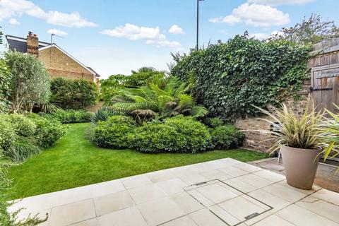 13 Manor Lane, London, SE13 5QW